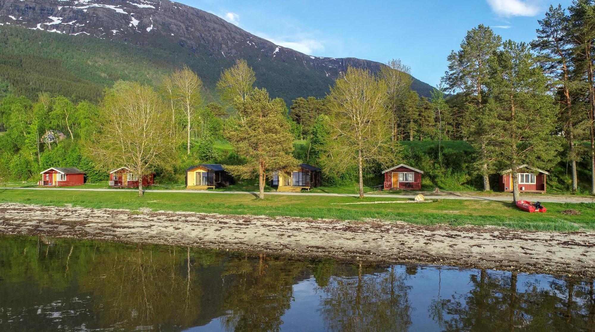 Fugelvagen, Cabins And Glamping Alvund Экстерьер фото